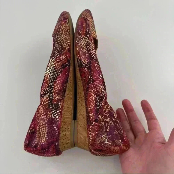 Kenneth Cole Reaction flats size 8 point toe multicolored leather metallic - Picture 5 of 12